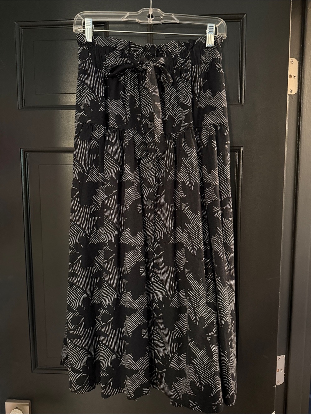 Everly Thread Black Floral Button Front Midi Skirt Tie Waist Size S